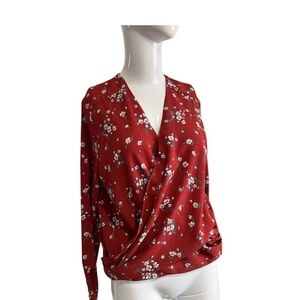 HeartLoom floral Blouse peep hole in back